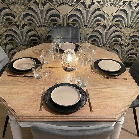 Appartement De Charme Au Pied De La Basilique Saint Remi ランス エクステリア 写真