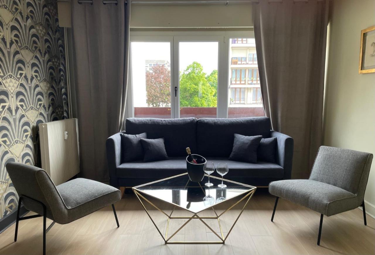 Appartement De Charme Au Pied De La Basilique Saint Remi ランス エクステリア 写真